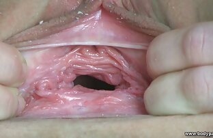 XXX یک پرستار با کوتاه کردن مو کوتاه دو بچه را با گونه می گیرد و یک گروه جنسیت را sex با خاله ترتیب می دهد