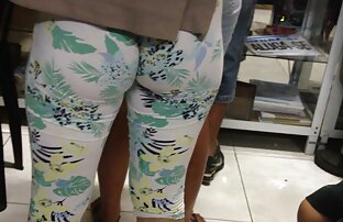 XXX دختر موی سکس با عمه و خاله چتری دوست دختر فرفری خود را با سرطان و cums در چهره او