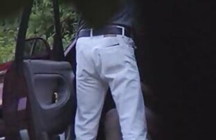 XXX Nerd شلاق بیدمشک از یک زن لاتین زیبا با یک زنجیره عظیم در اطراف گردن او sex خاله و cums بر روی صورت خود