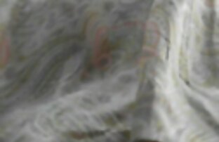 XXX شخص موی چتری ççê ی در جوراب ساق بلند سیاه و سفید sex با خاله در موقعیت دختر گاوچران