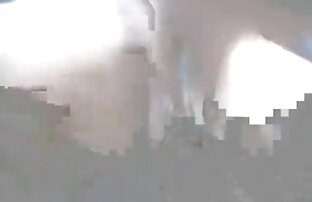 XXX شریک در جوراب ساق بلند سیاه و سفید خودش را سکس با عمه و خاله به شوهرش در گربه در مقابل کامپیوتر