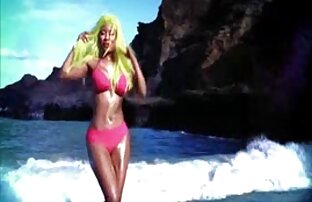 XXX شوهر و عاشق به طور همزمان تنه به الاغ و گربه از یک مادر باریک چشم تحت فشار سکس با خاله کون گنده قرار دادند