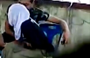 XXX مادر داستان کردن کس خاله دوست داشتنی در جوراب ساق بلند شوخی در بزاق در طول یک گلو عمیق