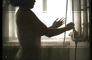 XXX دماسنج در داستان سکسی خاله پاپ