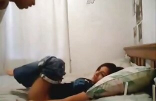 شخص روسی میخ یک همکلاسی, در طول یک داستان خوابیدن با خاله ماساژ در چادر شب رختخواب صورتی