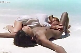 XXX همه چیز داستانسکسی خاله در دست او است