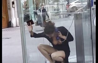 XXX بلوند با ناخن بلند خشنود سیاه ماچو با دهان و دو سوراخ سکس با خاله کون گنده